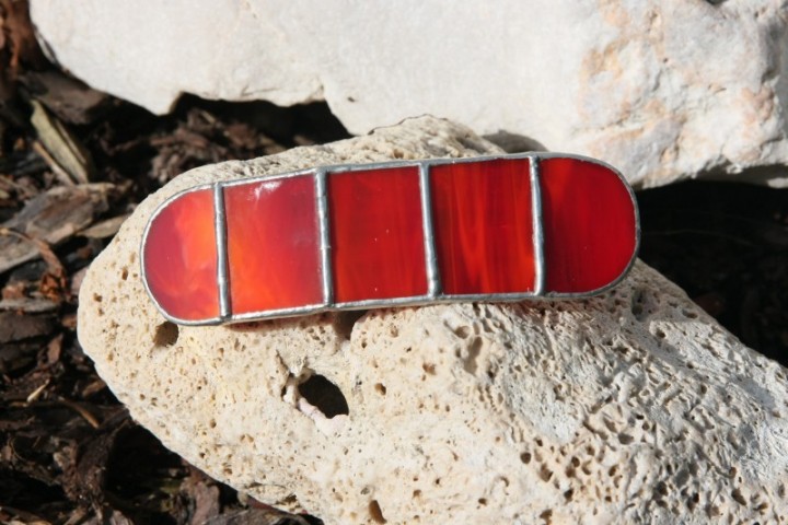 hair clip red - historical glass