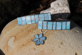 hair clip blue - historical glass